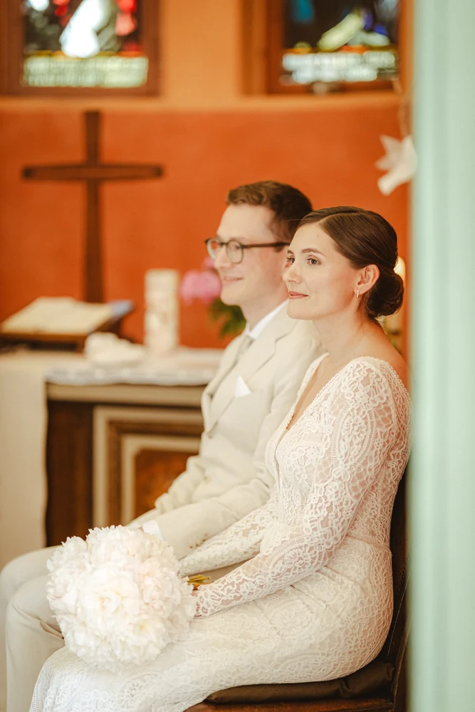 Kirchliche Hochzeit mit Trauung und Ringtausch – Foto 10 von 41