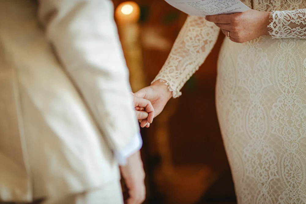 Kirchliche Hochzeit mit Trauung und Ringtausch – Foto 17 von 41