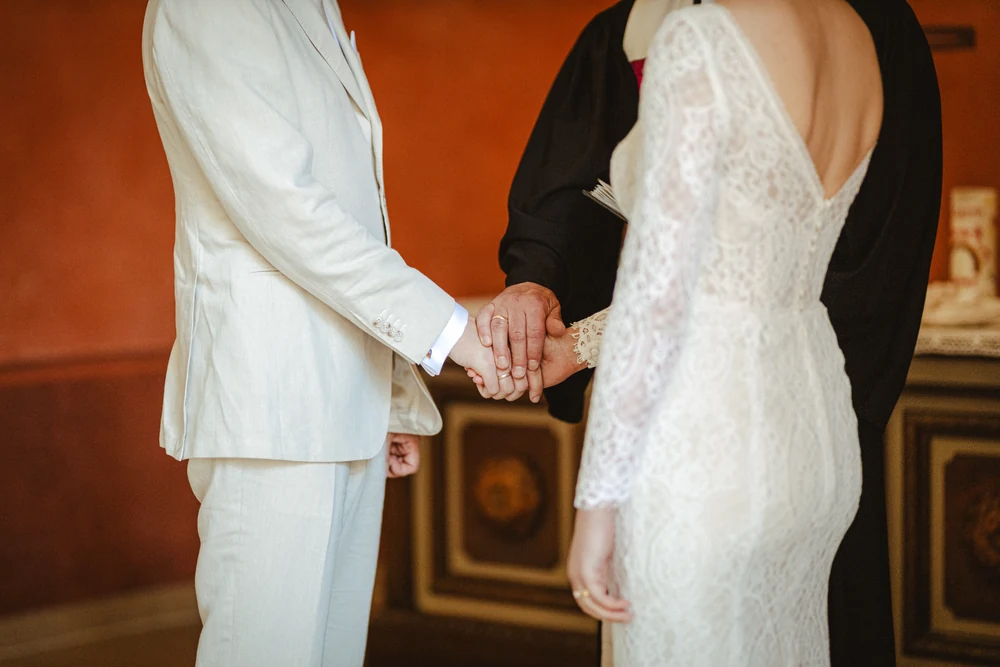 Kirchliche Hochzeit mit Trauung und Ringtausch – Foto 20 von 41