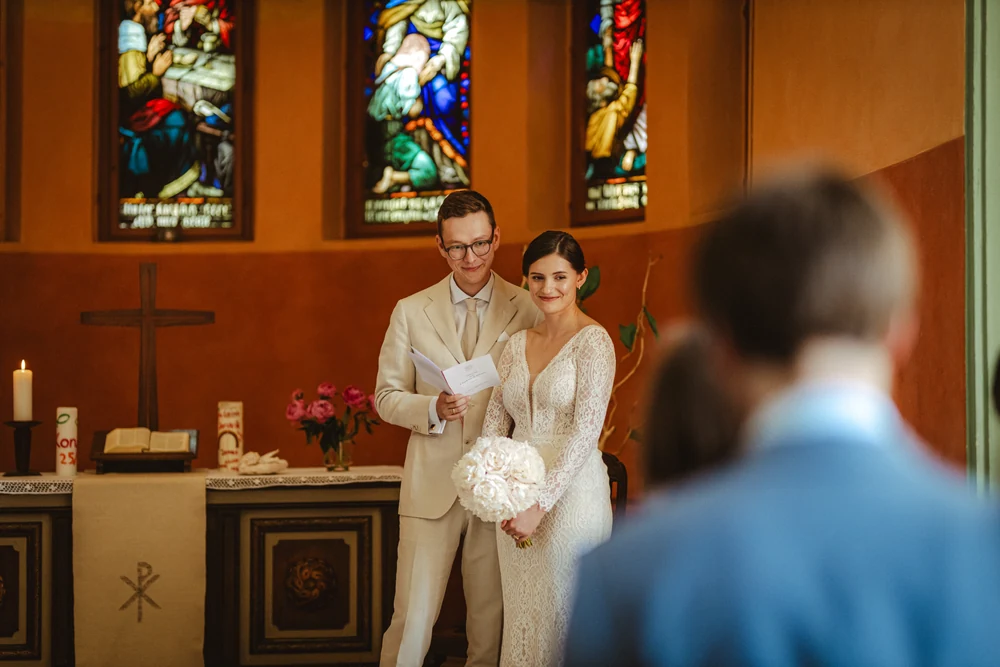 Kirchliche Hochzeit mit Trauung und Ringtausch – Foto 21 von 41