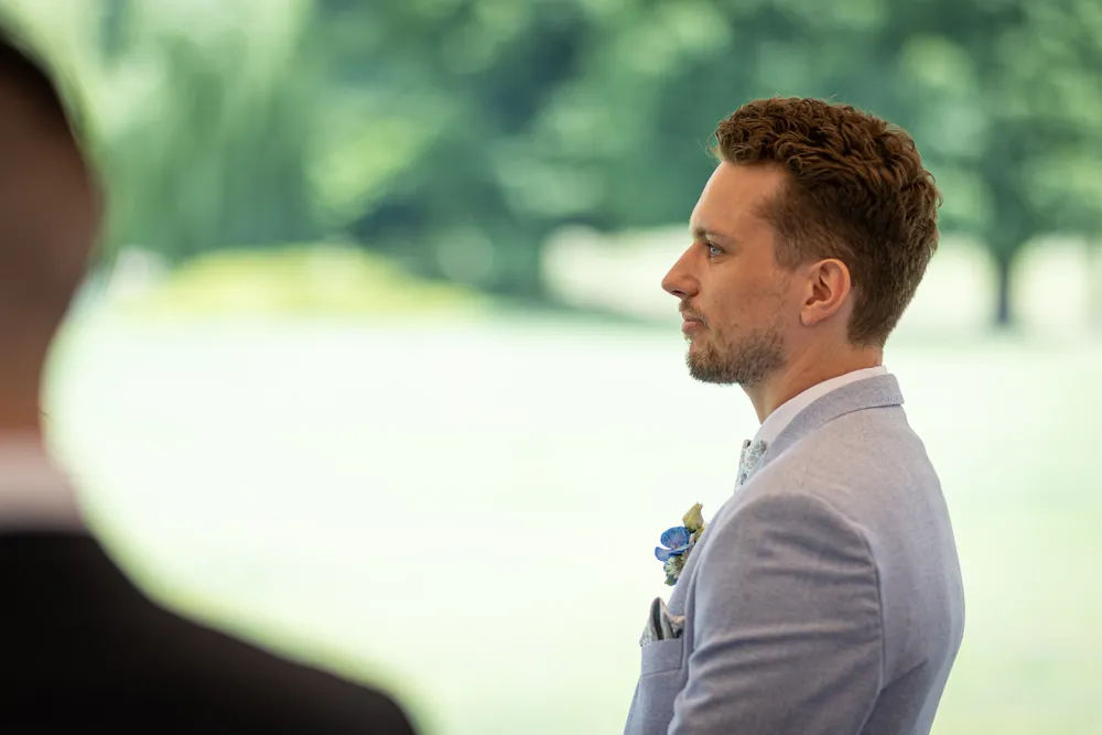 Sommerhochzeit Ein Sommertag unter Weiden – Hochzeitsfoto 15 von 51