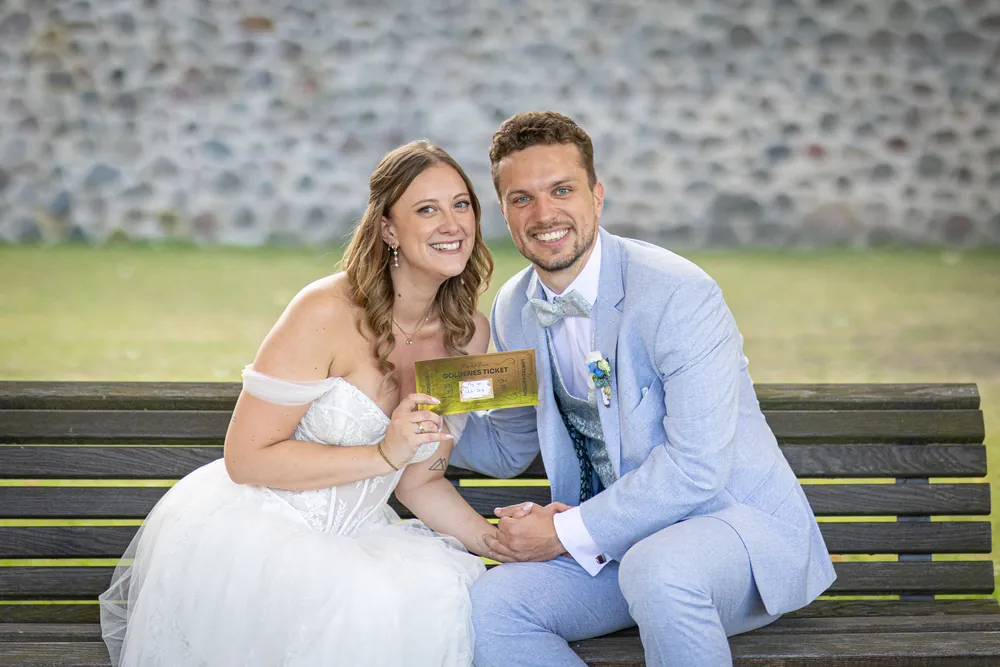 Sommerhochzeit Ein Sommertag unter Weiden – Hochzeitsfoto 38 von 51