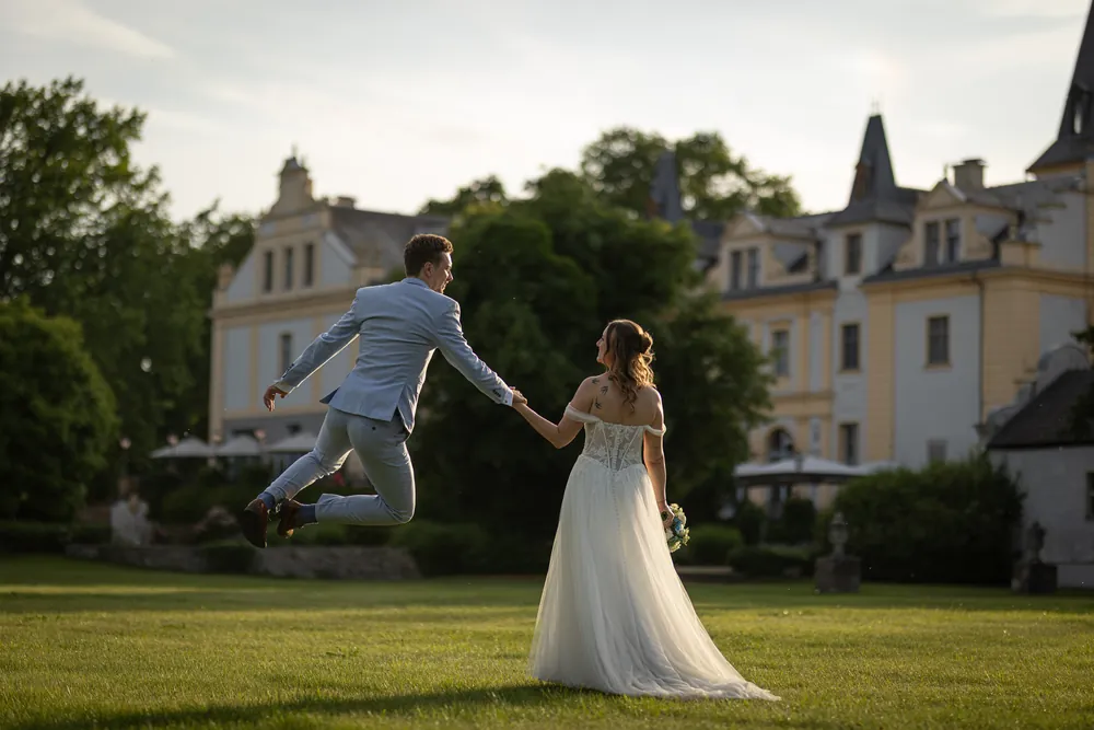Sommerhochzeit Ein Sommertag unter Weiden – Hochzeitsfoto 50 von 51