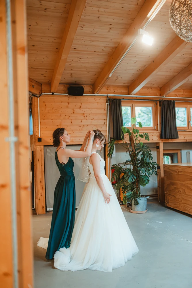 Kirchliche Hochzeit in Berlin – Trauung und Paarshooting – Hochzeitsfoto 1 von 100