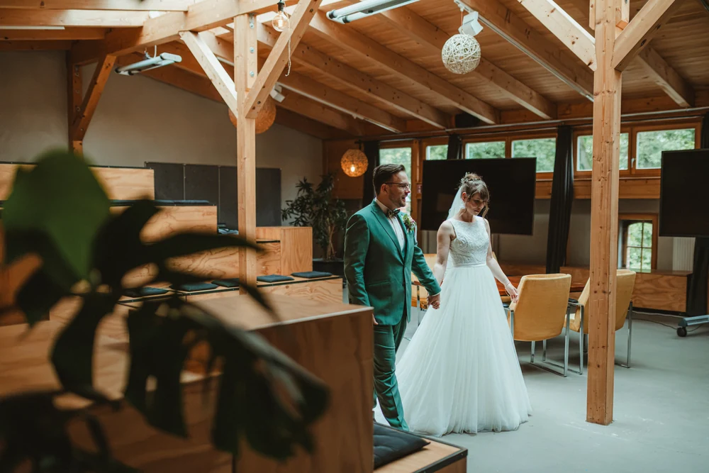 Kirchliche Hochzeit in Berlin – Trauung und Paarshooting – Hochzeitsfoto 8 von 100
