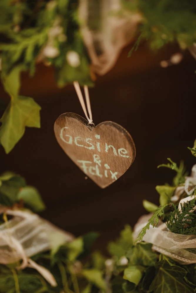 Kirchliche Hochzeit in Berlin – Trauung und Paarshooting – Hochzeitsfoto 31 von 100