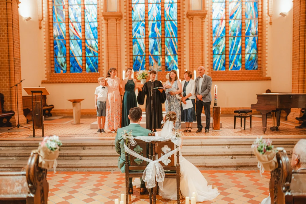 Kirchliche Hochzeit in Berlin – Trauung und Paarshooting – Hochzeitsfoto 45 von 100